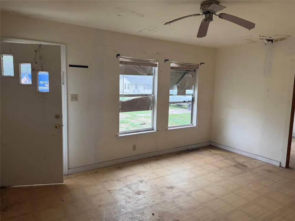 407 E 2nd Street Bishop, TX 78343