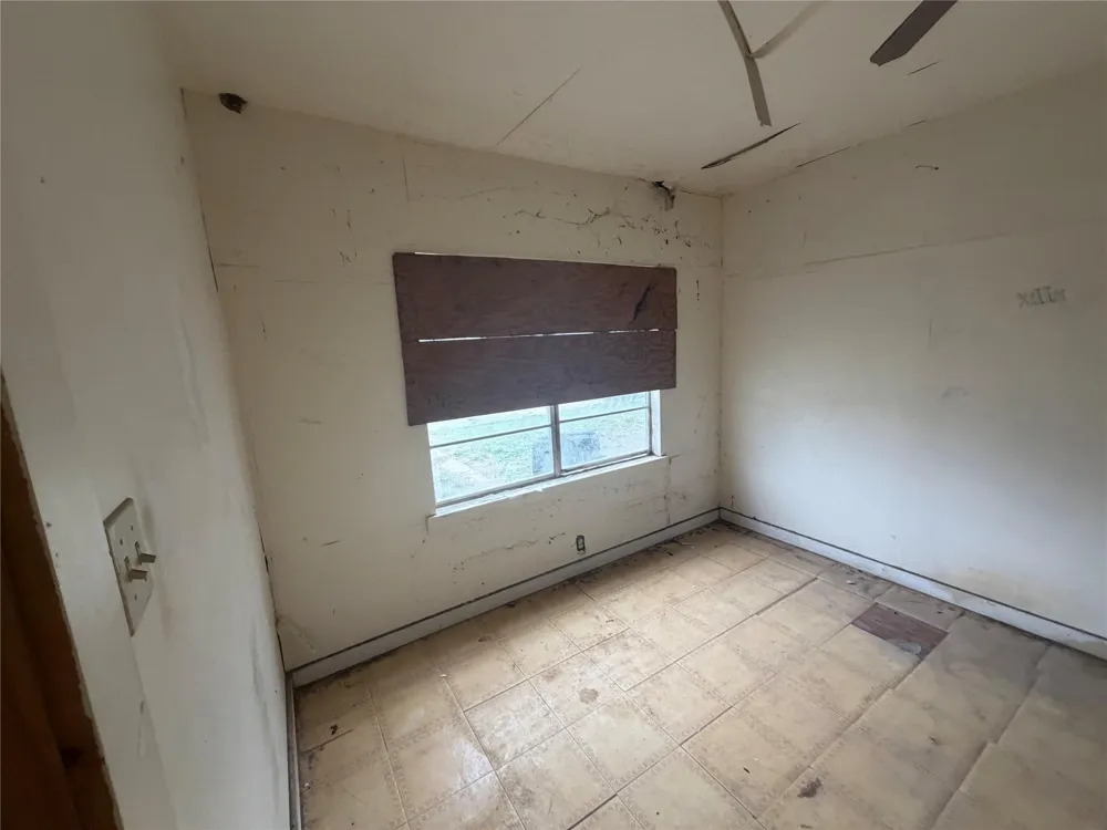 407 E 2nd Street Bishop, TX 78343