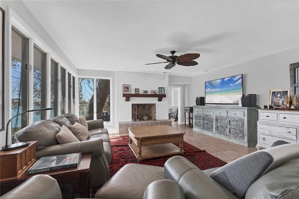 102 SEAGULL LANE Sarasota, FL 34236