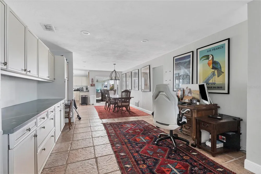 102 SEAGULL LANE Sarasota, FL 34236