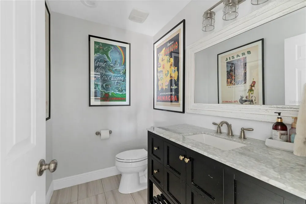102 SEAGULL LANE Sarasota, FL 34236