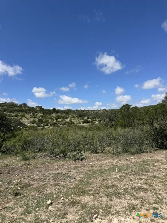 32 Private Road Rocksprings, TX 78880