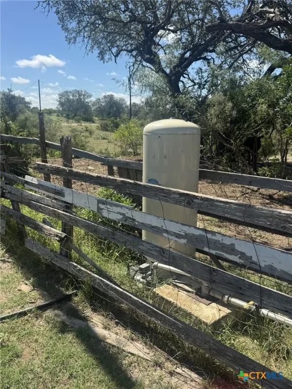32 Private Road Rocksprings, TX 78880