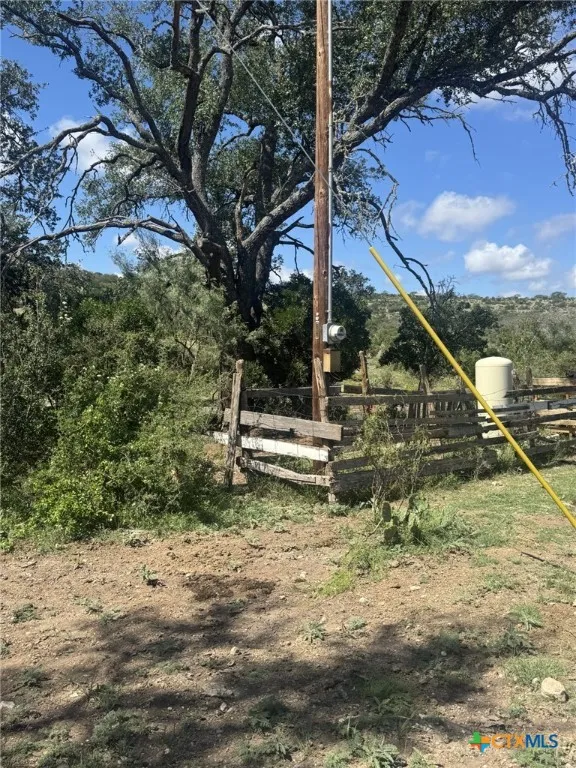 32 Private Road Rocksprings, TX 78880