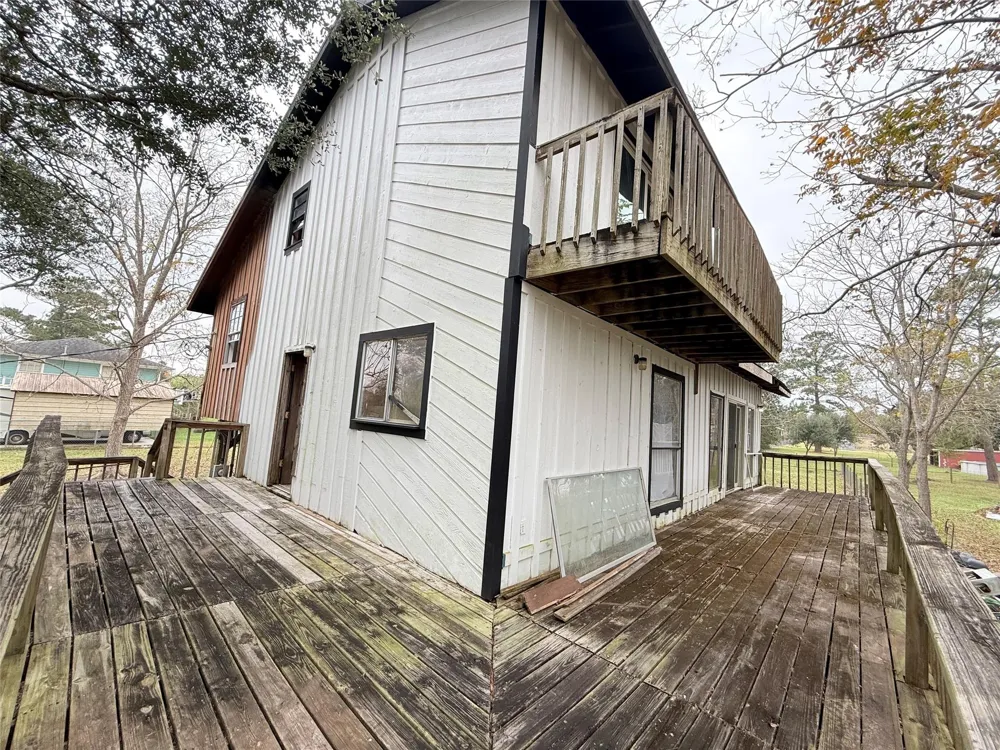 2806 Pearl Street Liverpool, TX 77577