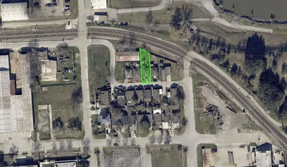 8213 E Erath Street Houston, TX 77012
