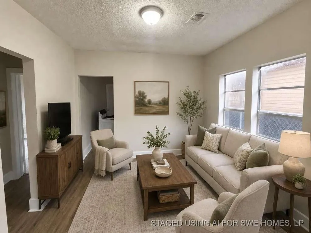 8213 E Erath Street Houston, TX 77012