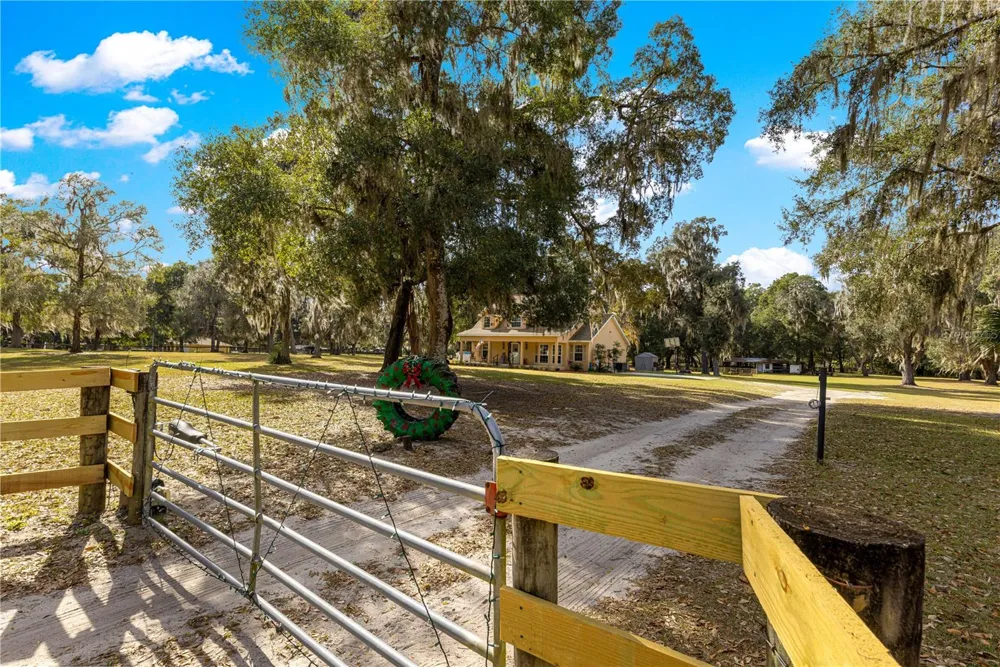 13850 NE 47TH AVENUE Anthony, FL 32617
