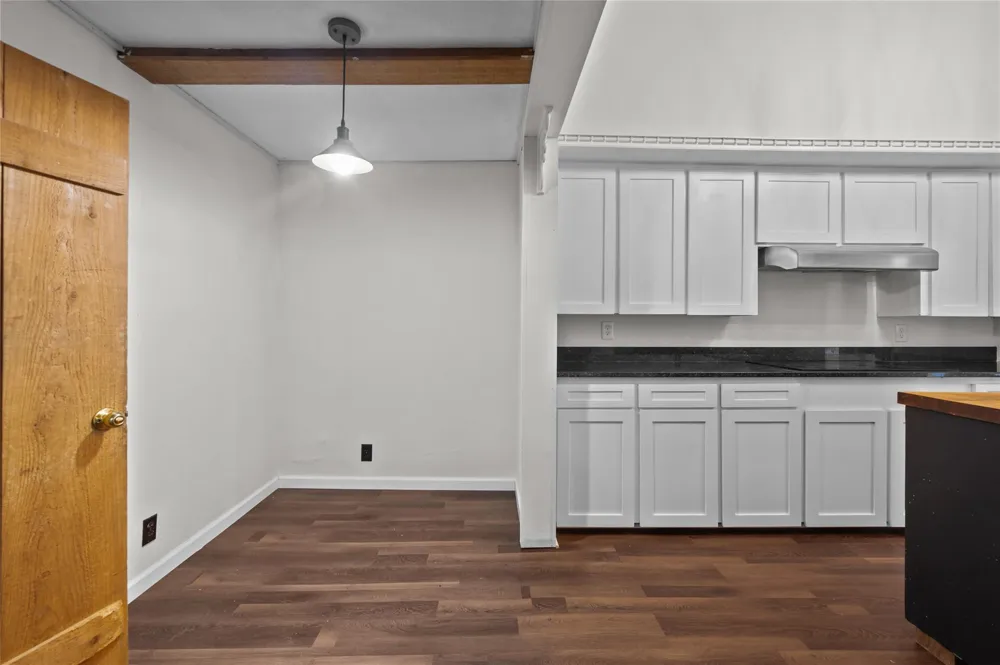 608 Miller Street Anahuac, TX 77514
