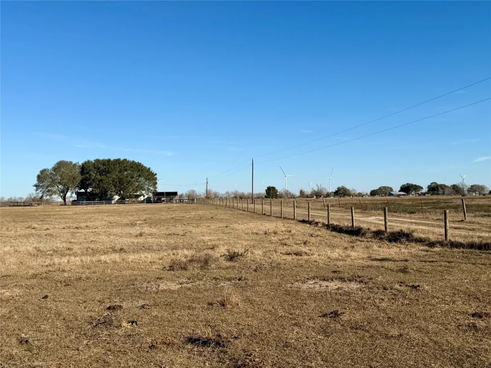 3831 County Road 408 El Campo, TX 77437