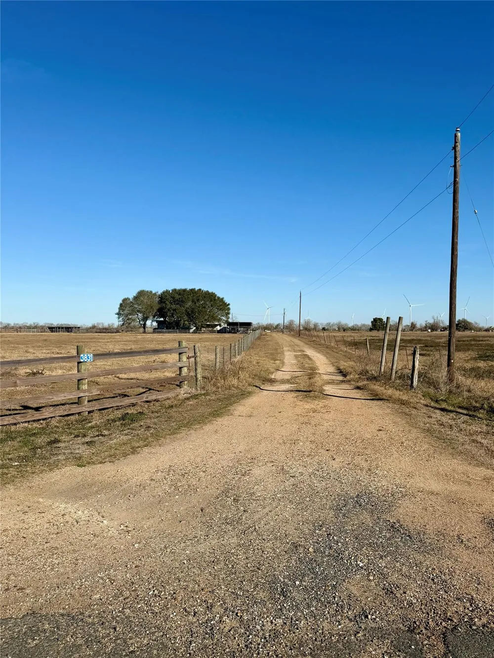 3831 County Road 408 El Campo, TX 77437