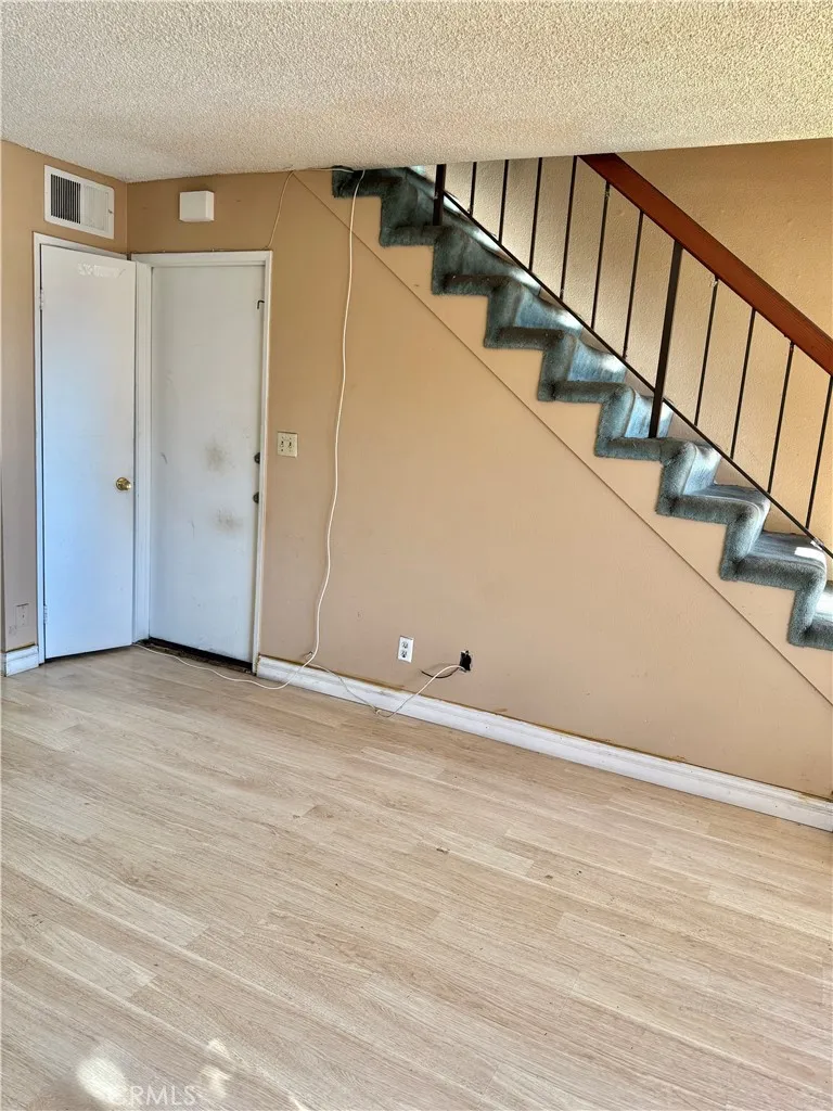 8745 Willis #107 Panorama City, CA 91402