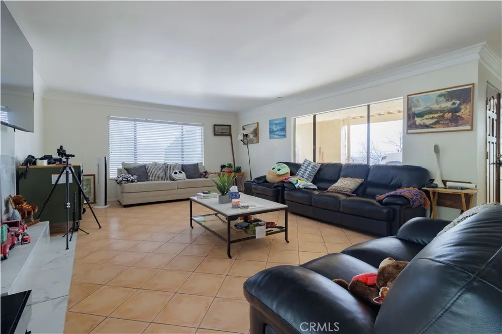 750 Woodlawn San Bernardino, CA 92407