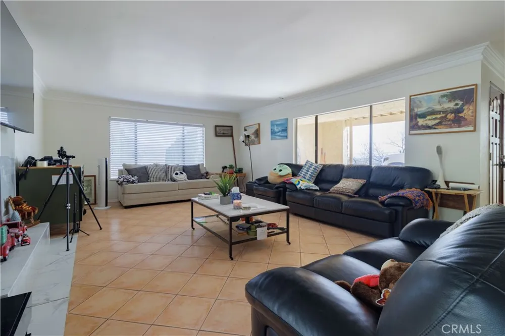 750 Woodlawn San Bernardino, CA 92407