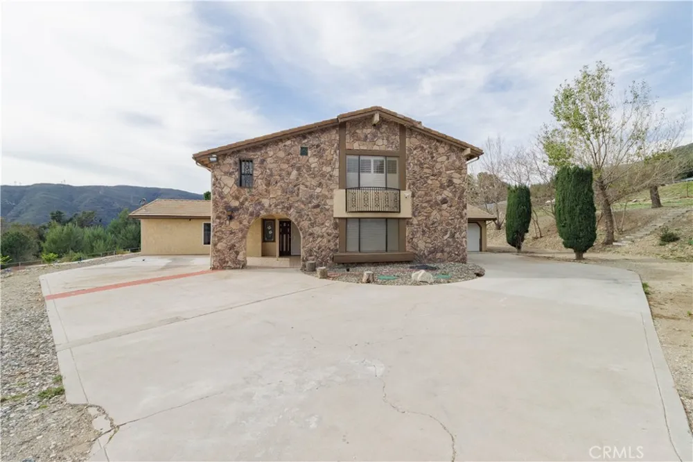 750 Woodlawn San Bernardino, CA 92407