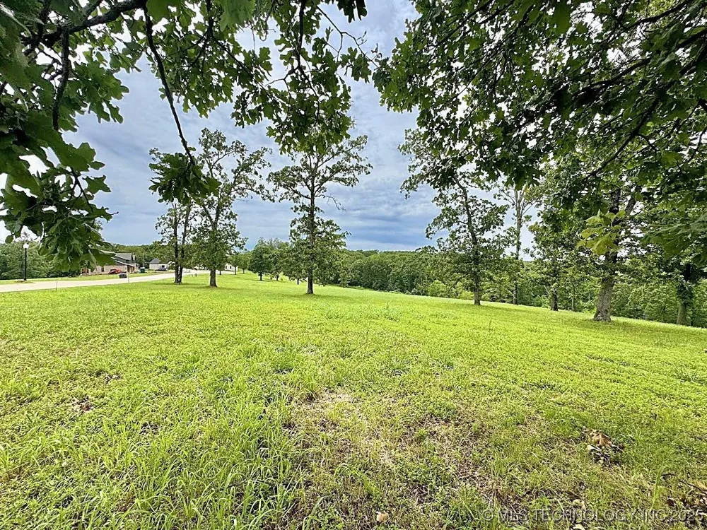 810 Ridgeview Drive Tahlequah, OK 74464