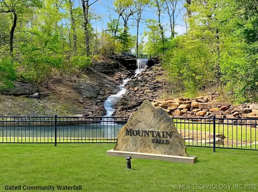 810 Ridgeview Drive Tahlequah, OK 74464