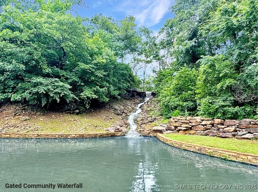 810 Ridgeview Drive Tahlequah, OK 74464