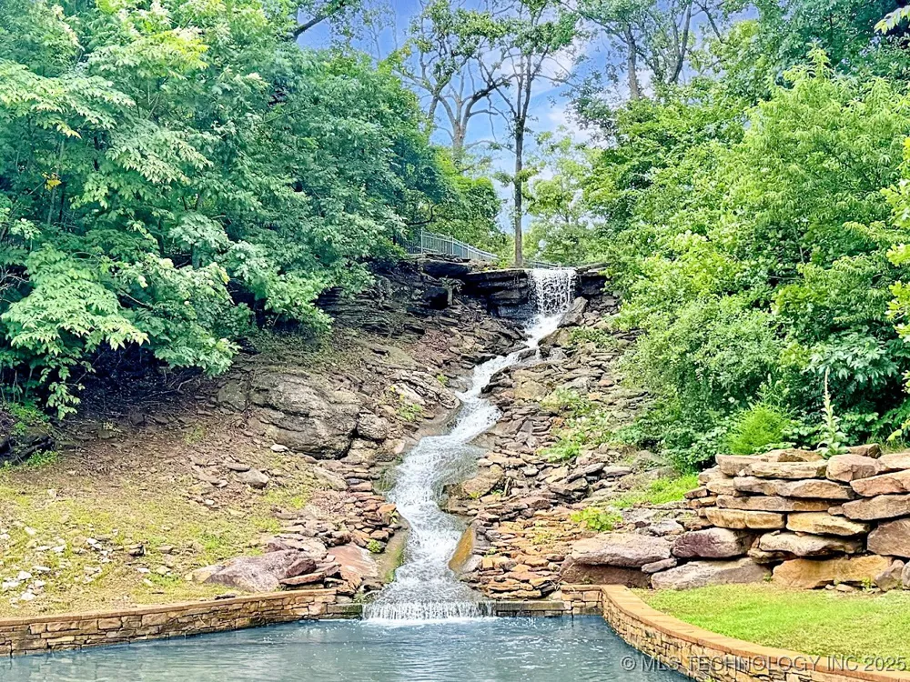 810 Ridgeview Drive Tahlequah, OK 74464