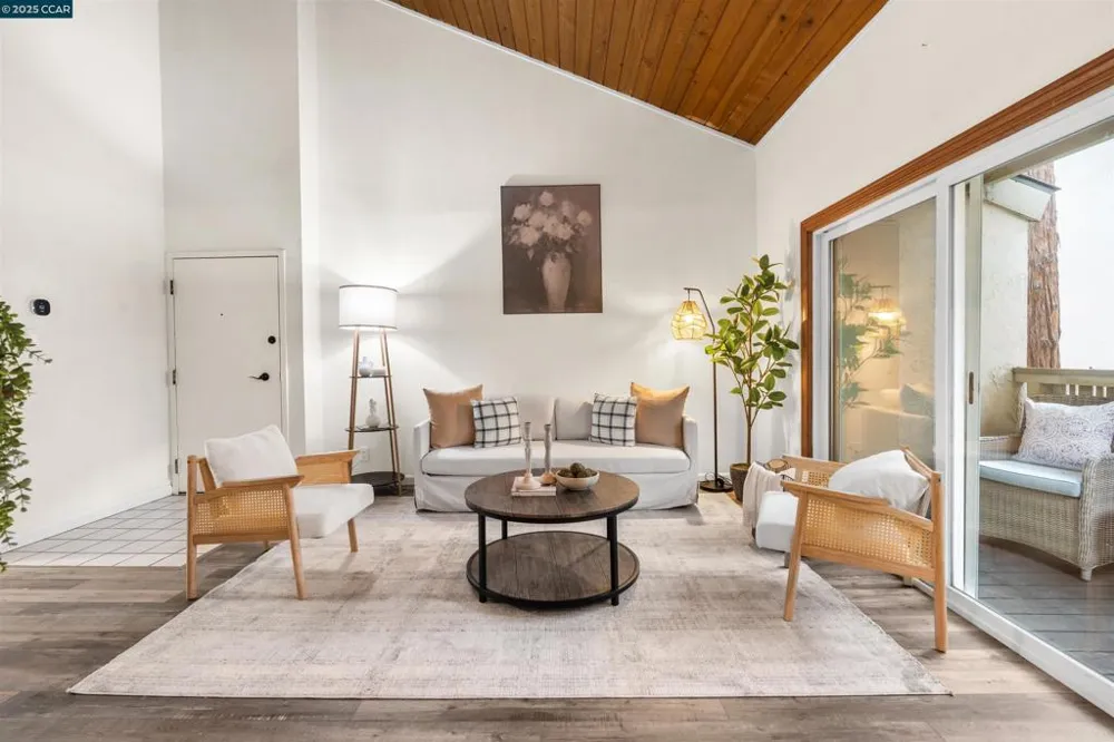 2720 Oak Rd #129 Walnut Creek, CA 94597