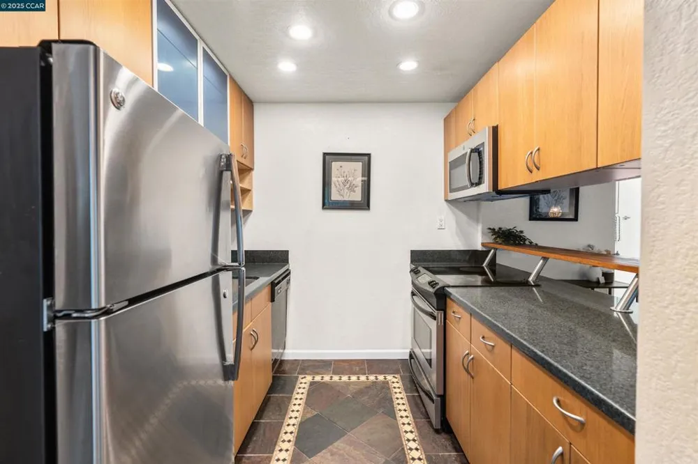 2720 Oak Rd #129 Walnut Creek, CA 94597