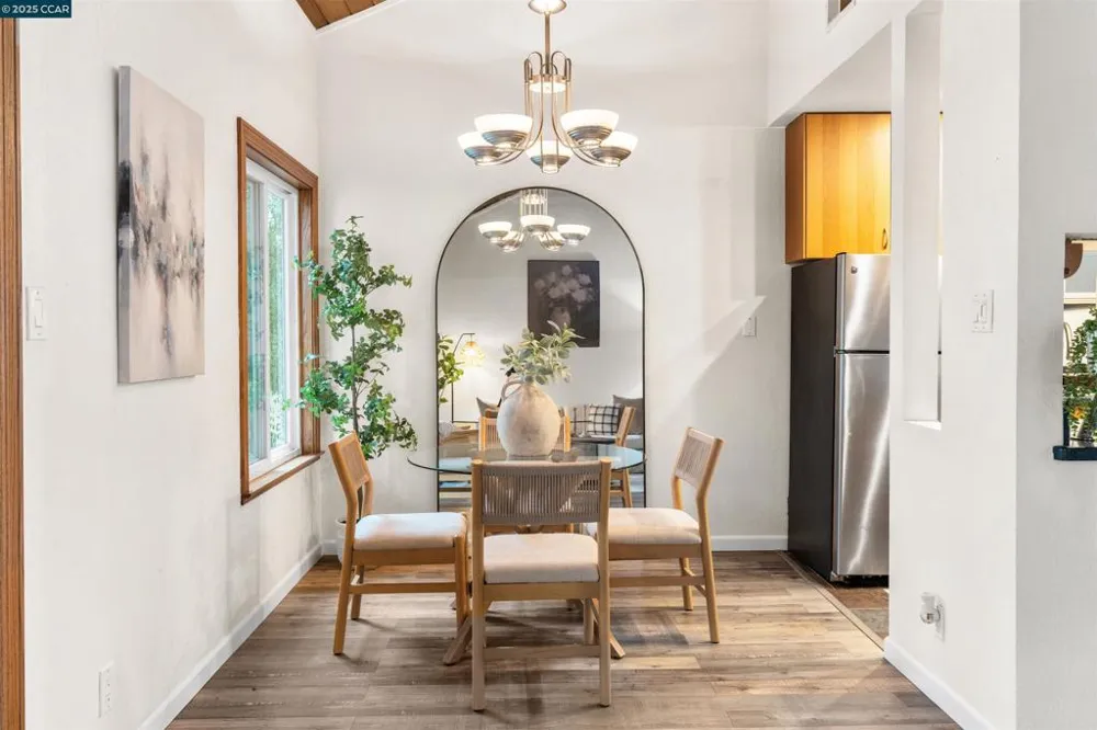 2720 Oak Rd #129 Walnut Creek, CA 94597