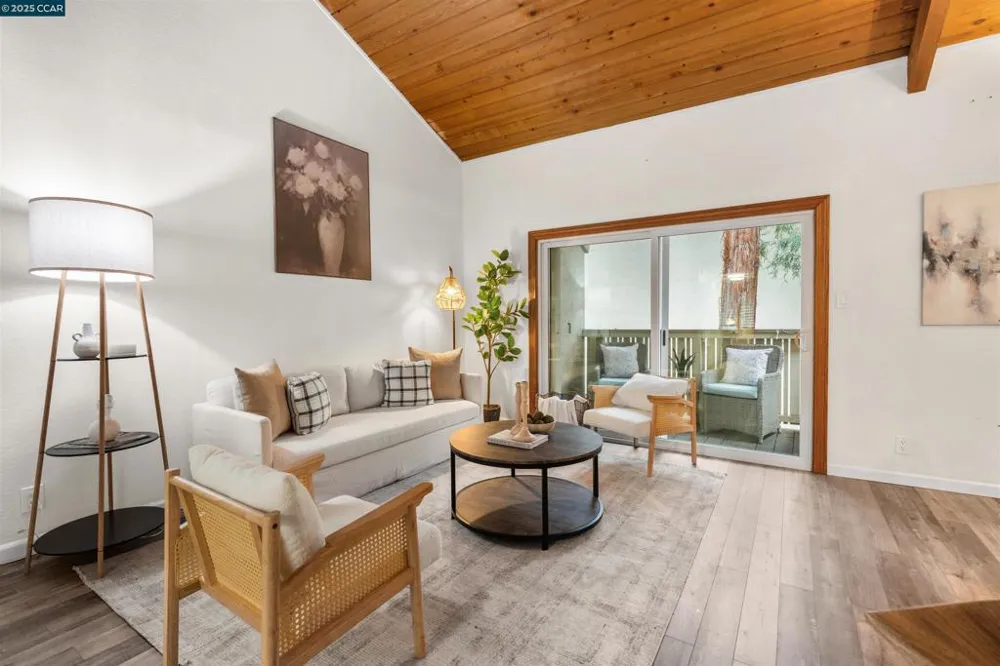 2720 Oak Rd #129 Walnut Creek, CA 94597
