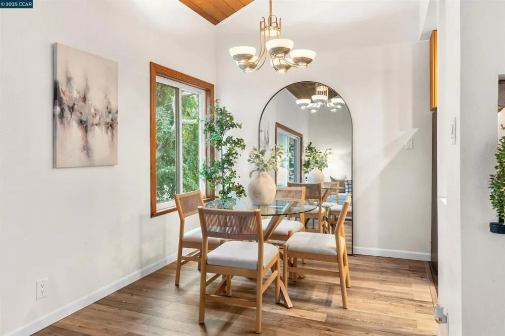 2720 Oak Rd #129 Walnut Creek, CA 94597