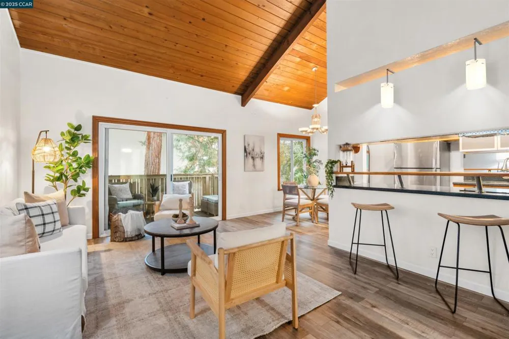 2720 Oak Rd #129 Walnut Creek, CA 94597