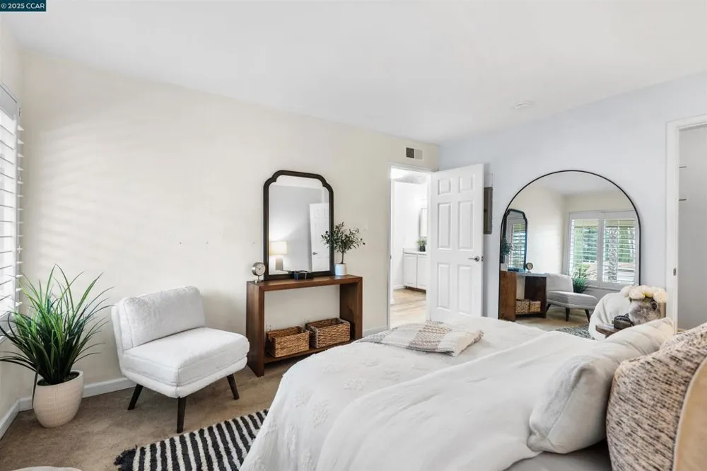 2720 Oak Rd #129 Walnut Creek, CA 94597