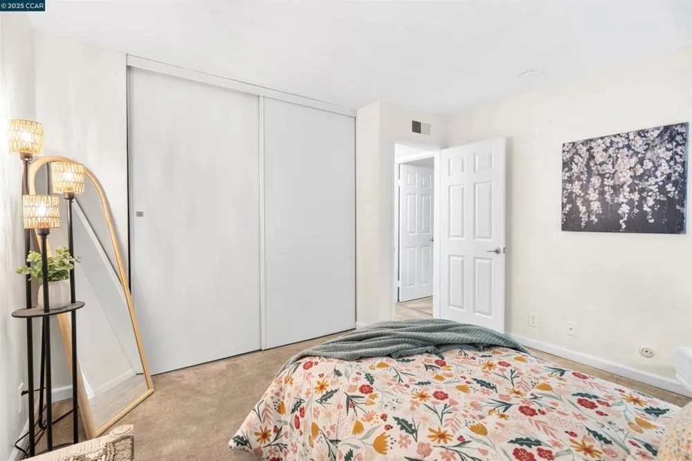2720 Oak Rd #129 Walnut Creek, CA 94597