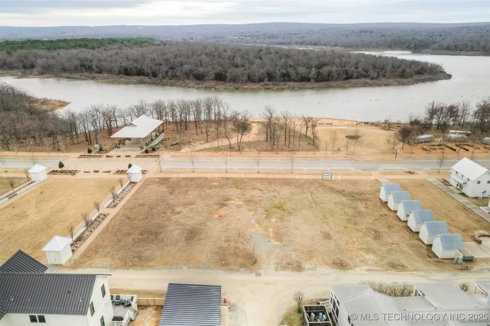 35 Water Street Carlton Landing, OK 74432