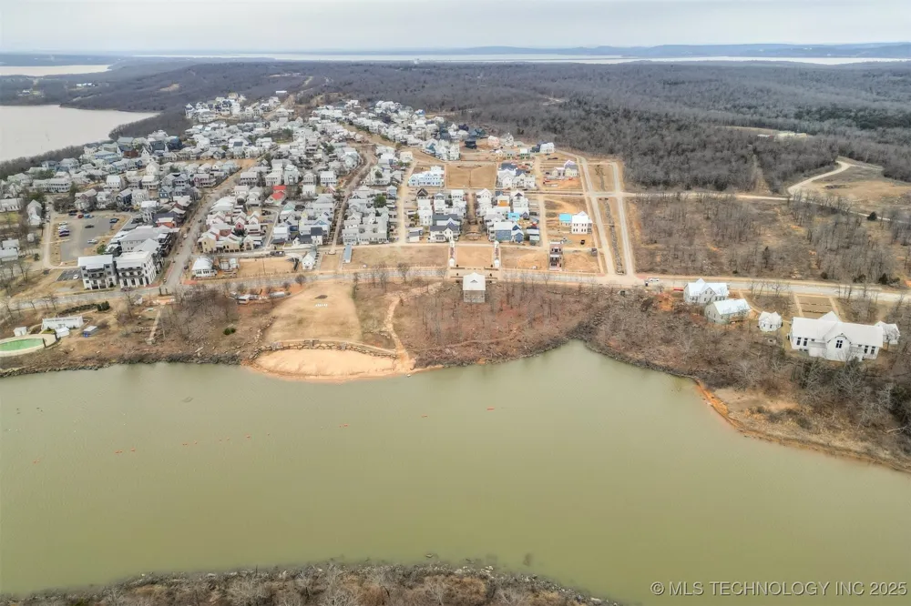35 Water Street Carlton Landing, OK 74432