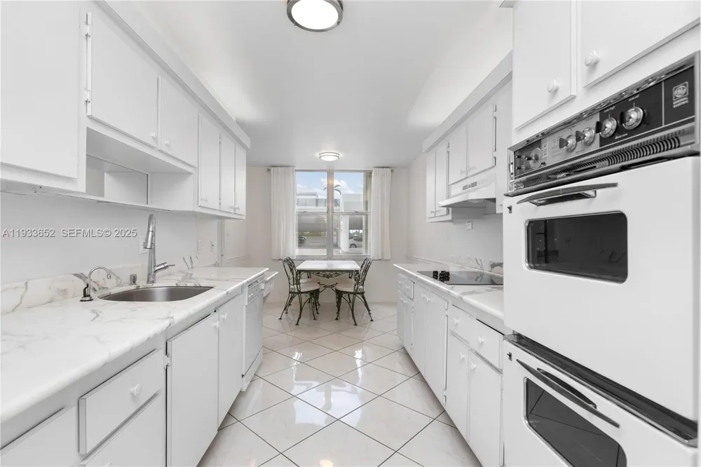 2751 S Ocean Dr #208S Hollywood, FL 33019