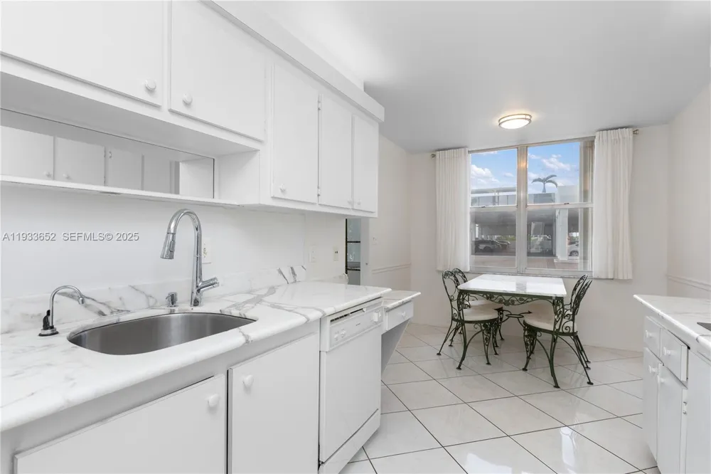 2751 S Ocean Dr #208S Hollywood, FL 33019