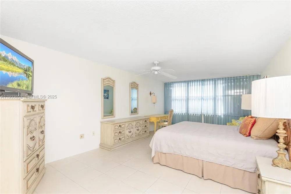 2751 S Ocean Dr #208S Hollywood, FL 33019