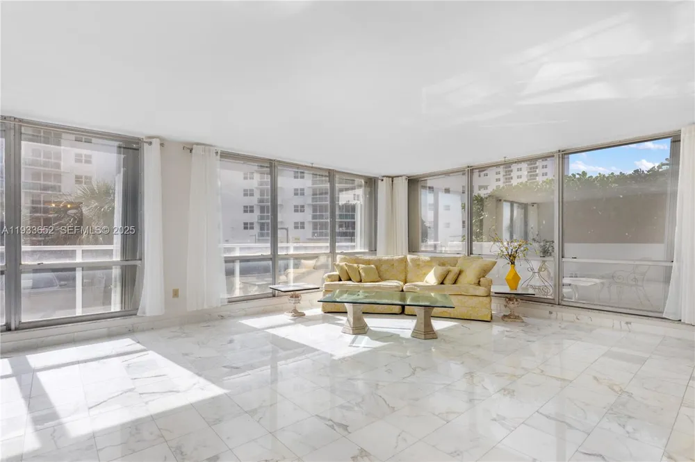 2751 S Ocean Dr #208S Hollywood, FL 33019
