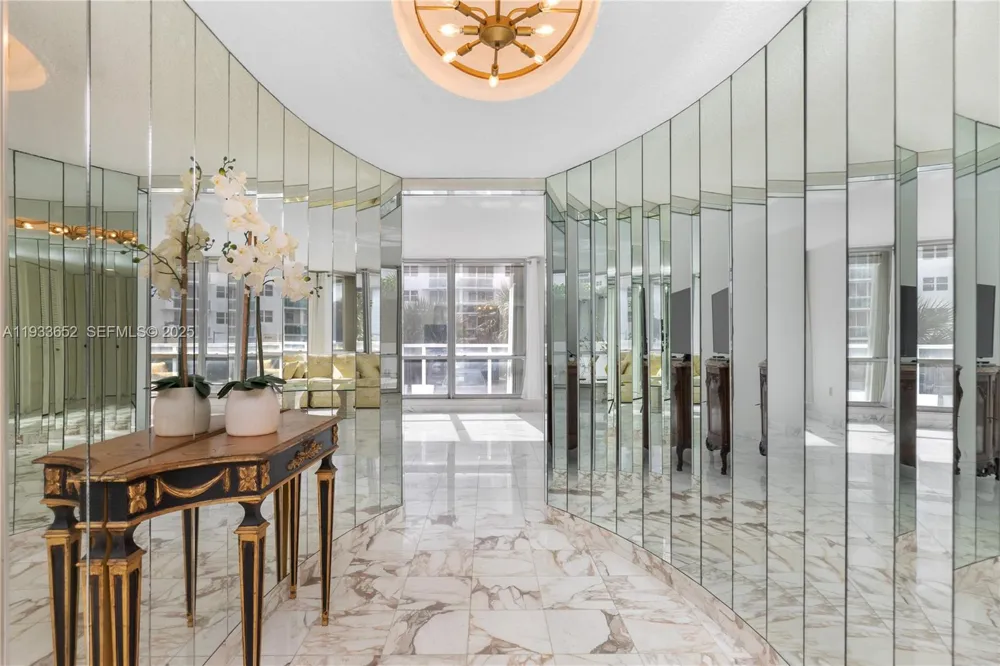 2751 S Ocean Dr #208S Hollywood, FL 33019