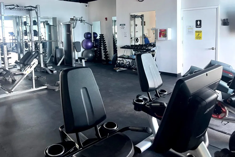 2751 S Ocean Dr #208S Hollywood, FL 33019