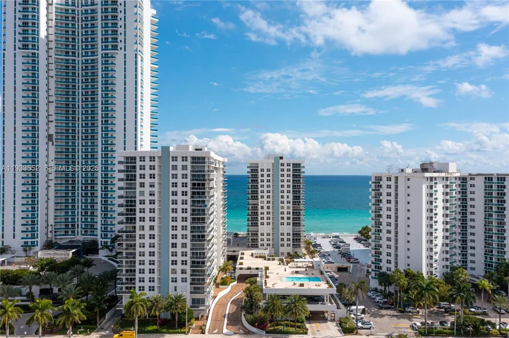 2751 S Ocean Dr #208S Hollywood, FL 33019