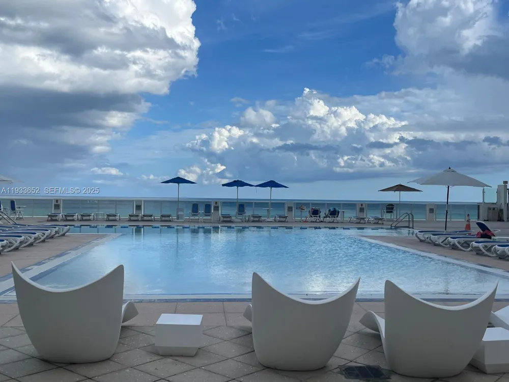 2751 S Ocean Dr #208S Hollywood, FL 33019