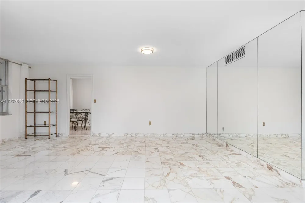 2751 S Ocean Dr #208S Hollywood, FL 33019