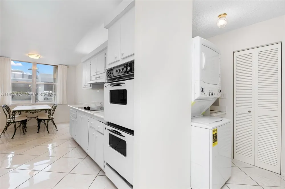 2751 S Ocean Dr #208S Hollywood, FL 33019