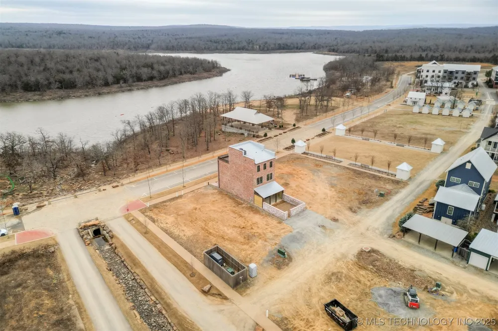 57 Water Street Carlton Landing, OK 74432