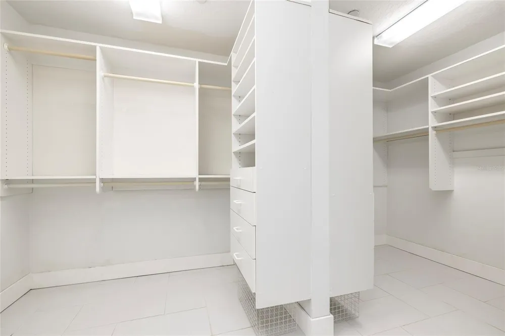 2 SEASIDE LANE #103 Belleair, FL 33756
