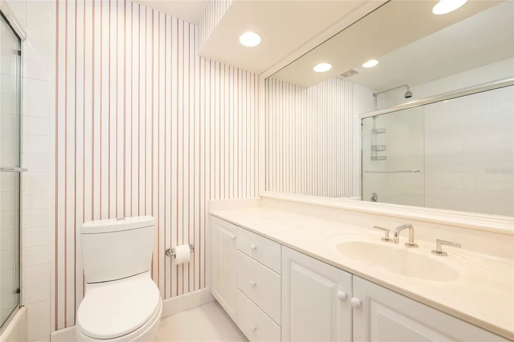 2 SEASIDE LANE #103 Belleair, FL 33756