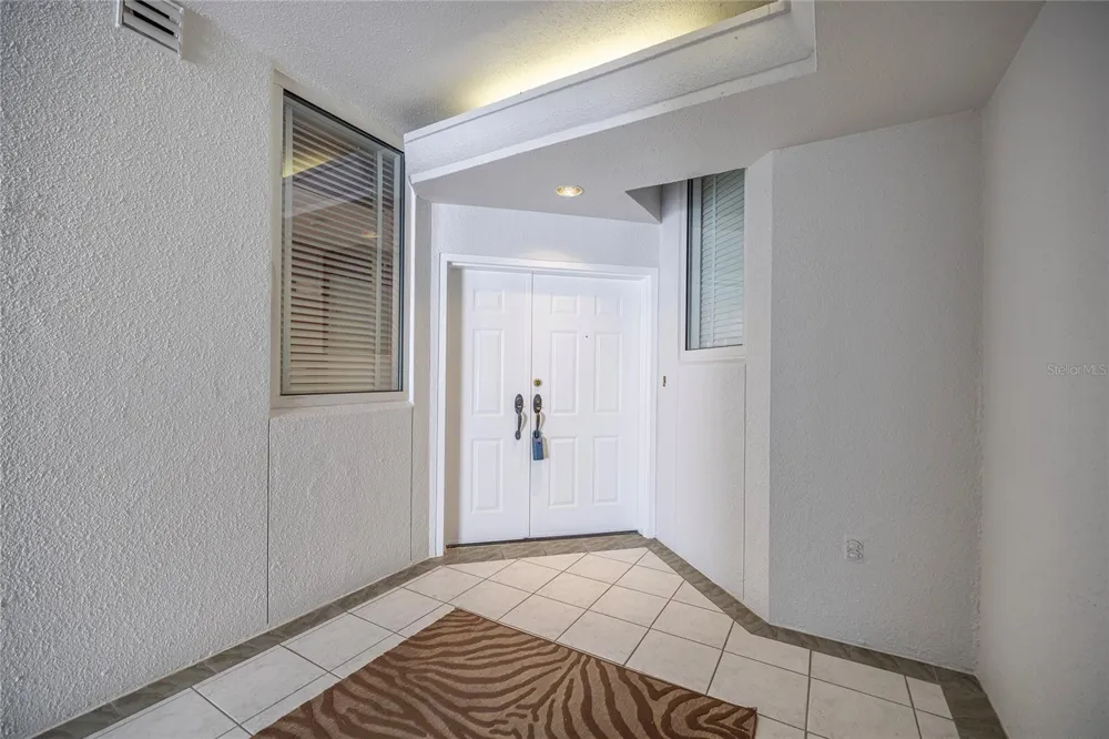 2 SEASIDE LANE #103 Belleair, FL 33756