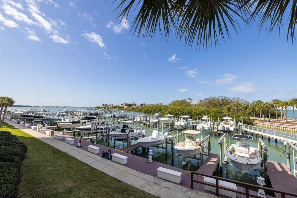 2 SEASIDE LANE #103 Belleair, FL 33756