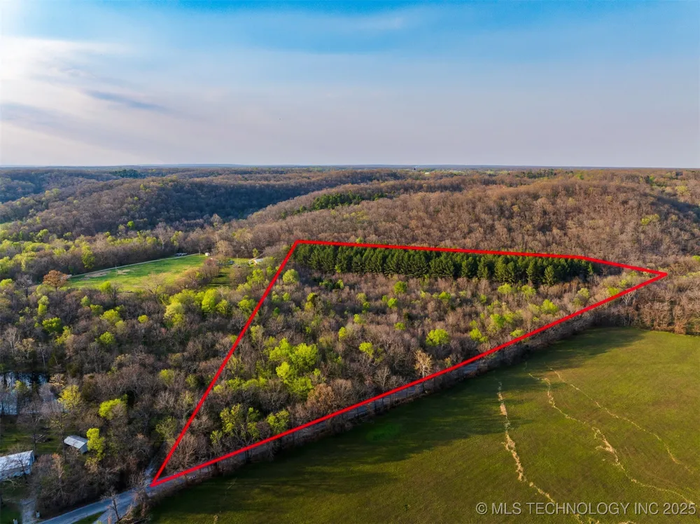 9 S 4530 ROAD Eucha, OK 74342