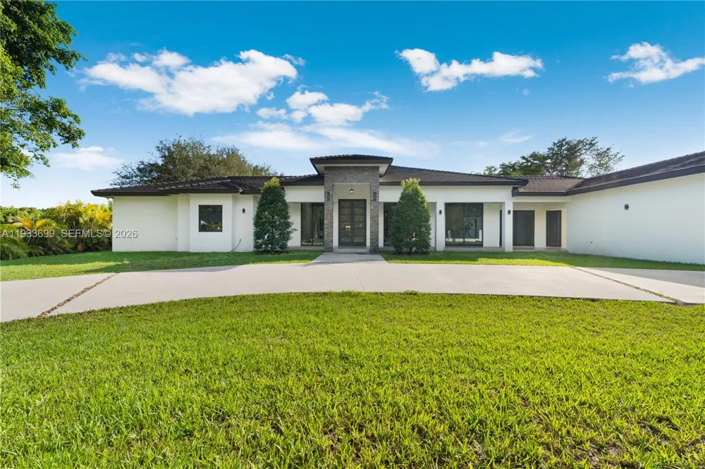 10398 SW 64th St Miami, FL 33173